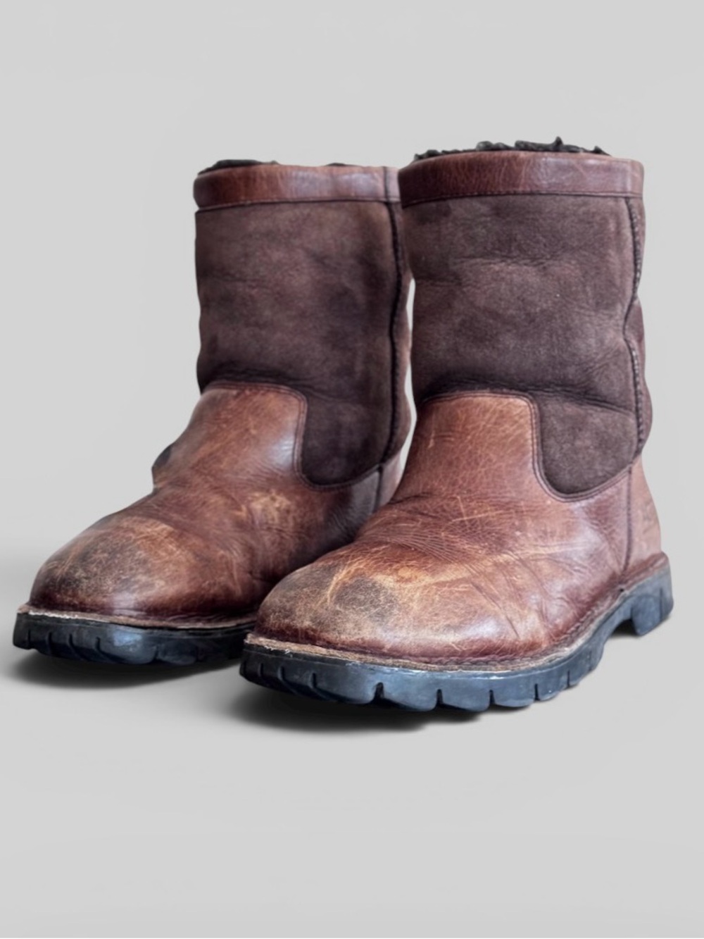 UGG Australia Beacon 5485 SZ 11 Brown Leather Shearling Boots Wide Fit Rugged